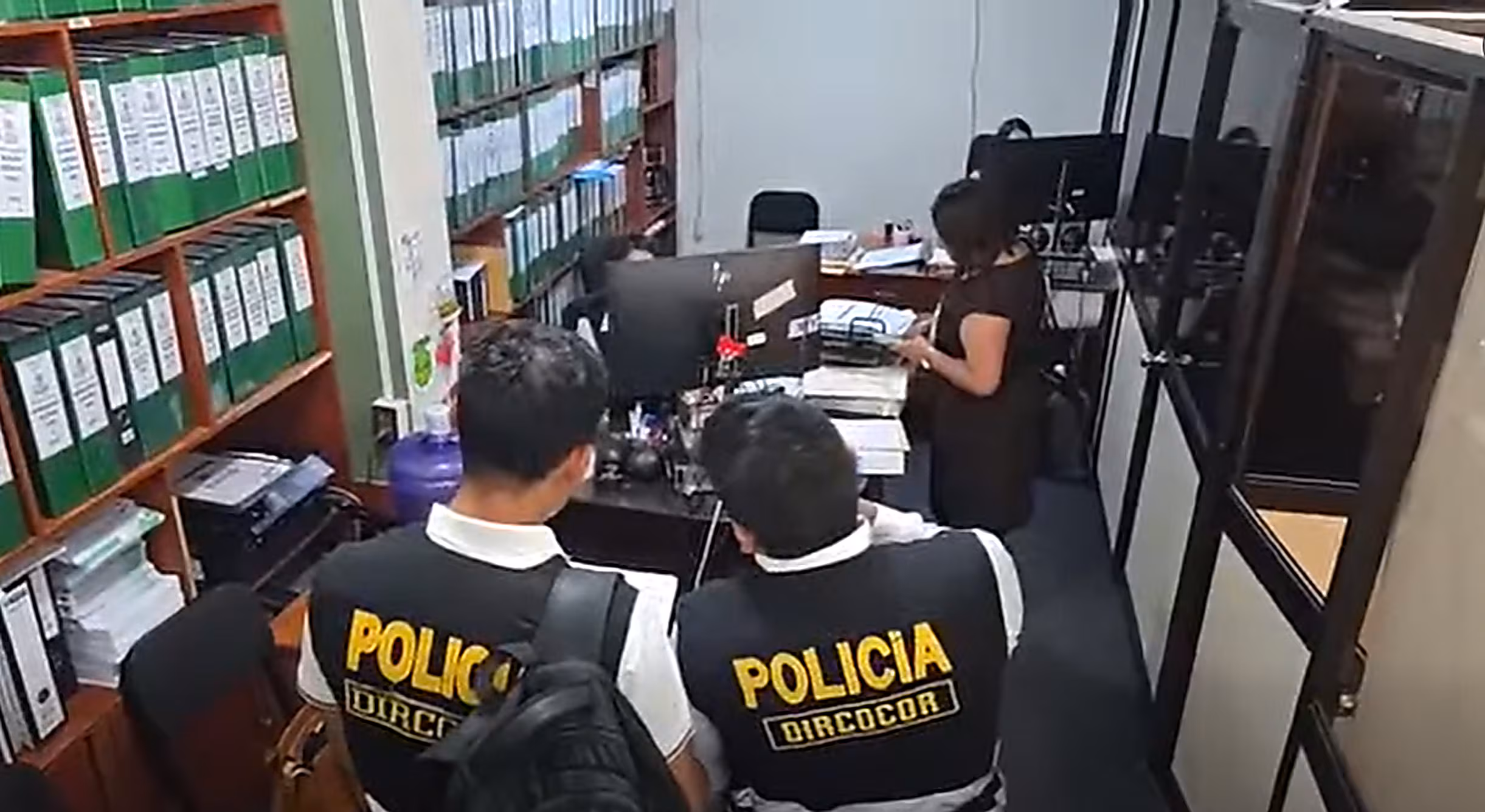 Policía interviene Municipalidad de Majes por presunta sobrevaloración de gastos de viaje de funcionarios
